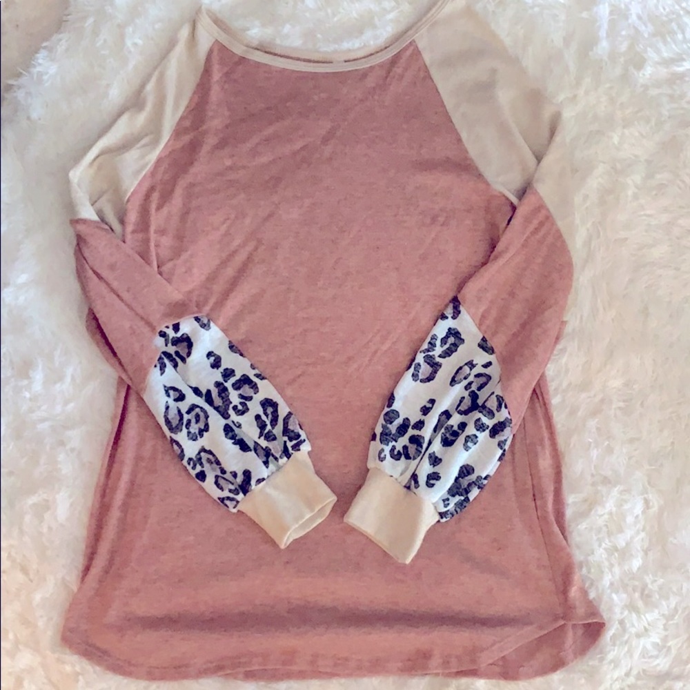 Leopard detail top - Picture 1 of 3